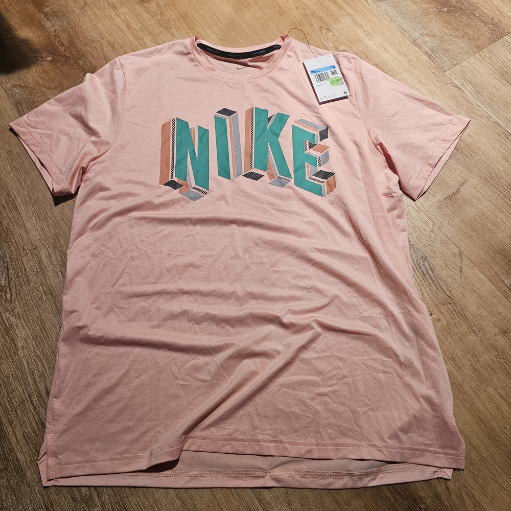 Nike Men's Pink and Green Graphic Tee